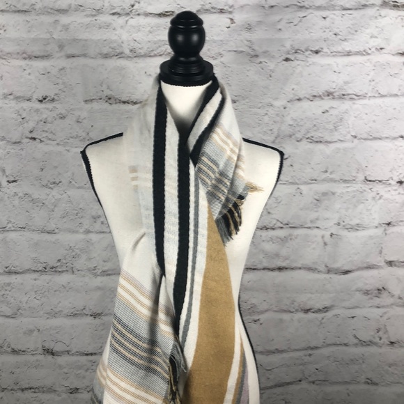 NWT Merona Blanket Scarf Sz OS - Picture 2 of 5